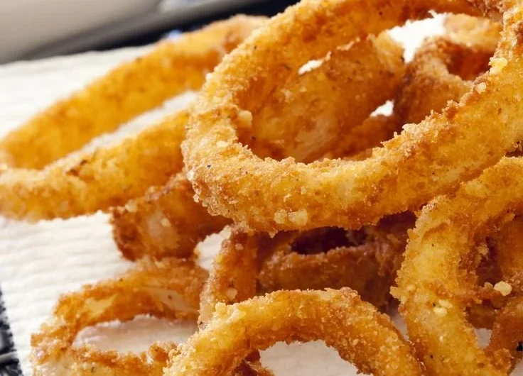 Delicious air fryer onion rings served as a snack or appetizer