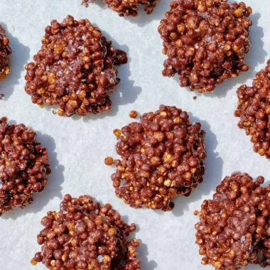 Delicious and crunchy quinoa bites for a healthy snack option.